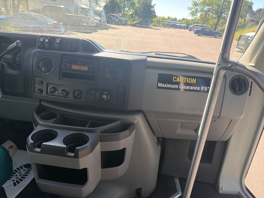 Used 2016 Ford E-350 - photo 20
