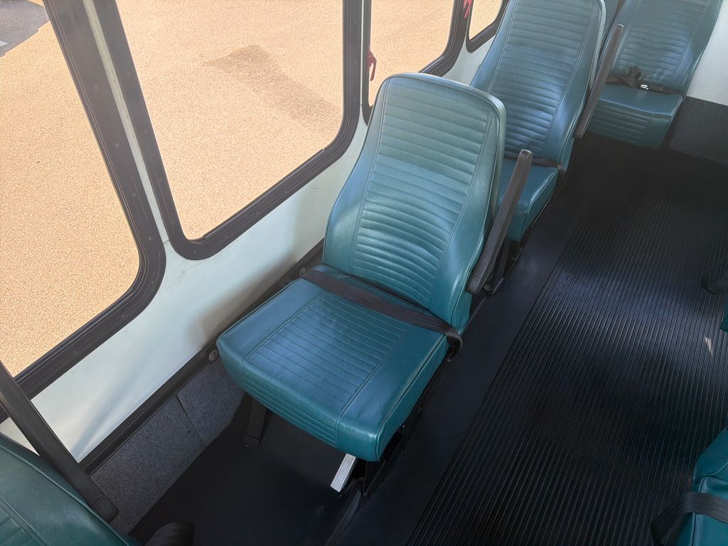 Used 2016 Ford E-350 - photo 29