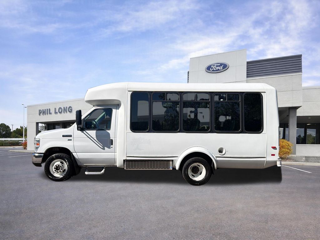 Used 2016 Ford E-350 - photo 7