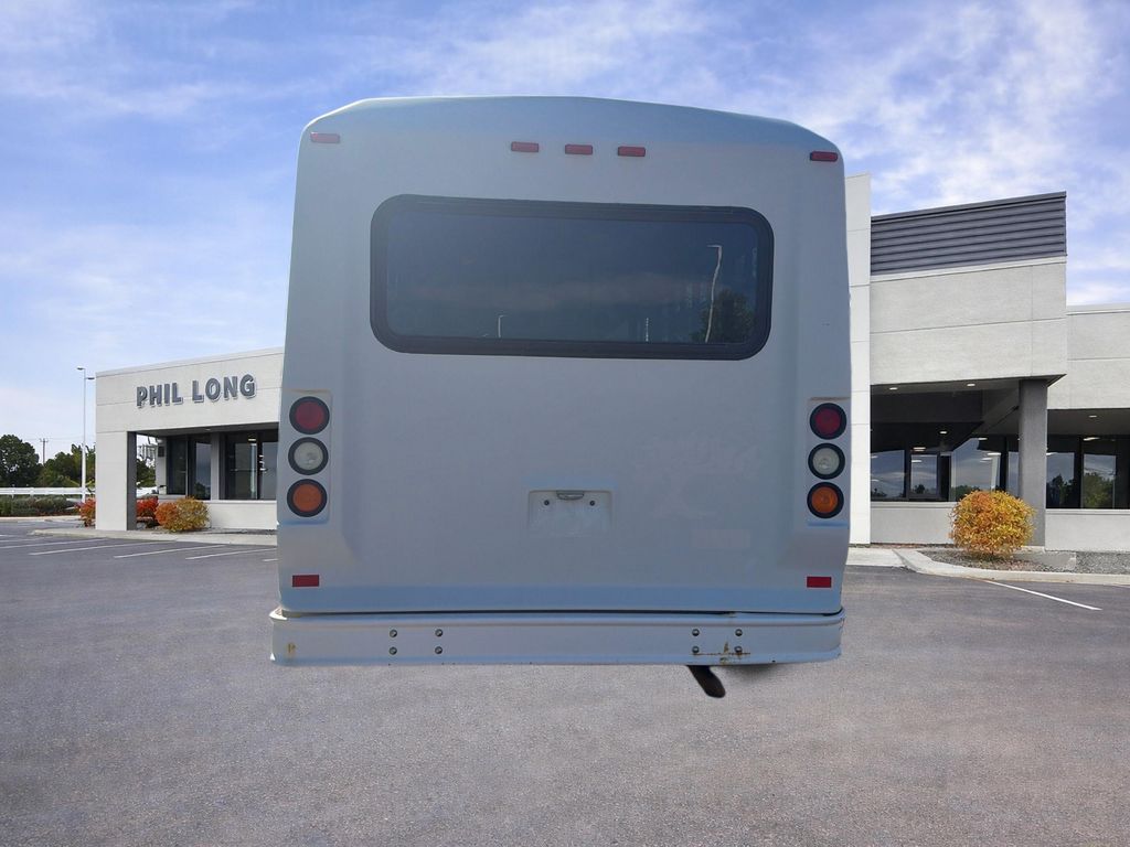 Used 2016 Ford E-350 - photo 9