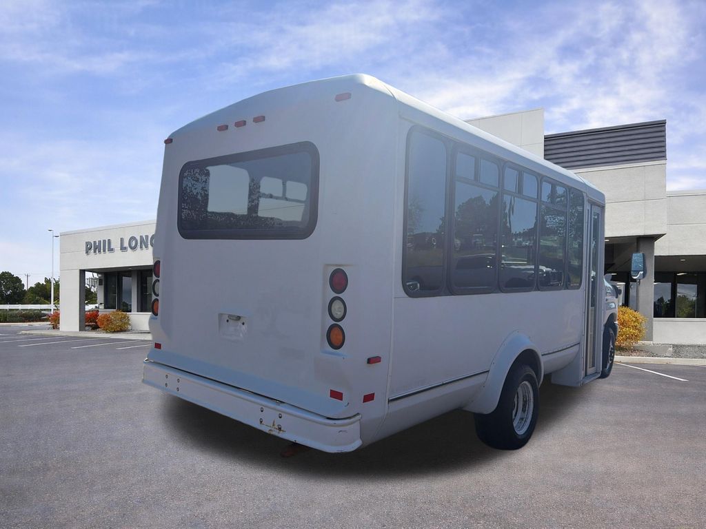 Used 2016 Ford E-350 - photo 10