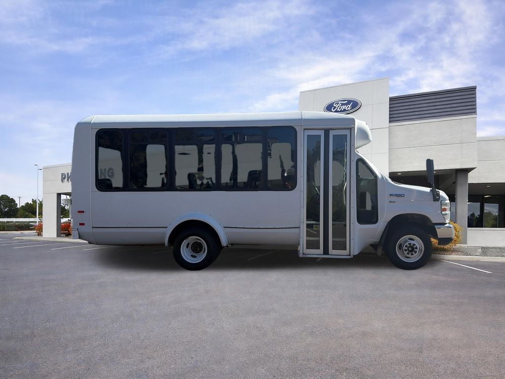Used 2016 Ford E-350 - photo 11