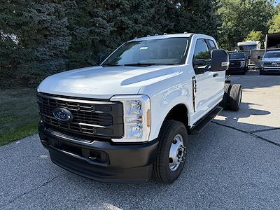 New 2025 Ford F-350 Super Cab Cab Chassis for sale #T32535 - photo 1