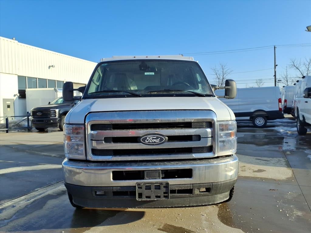 New 2026 Ford E-350 - photo 24