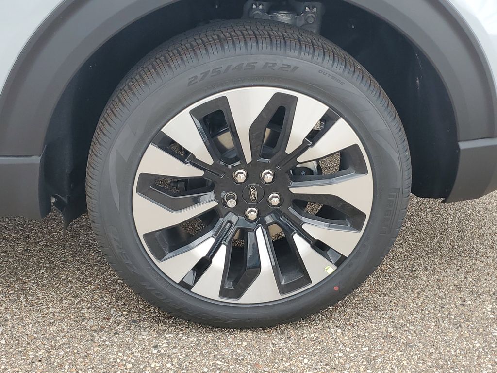 New 2026 Ford Explorer - photo 8