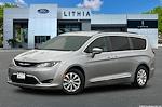 Used 2017 Chrysler Pacifica Touring L Minivan for sale #HR544204PC - photo 1