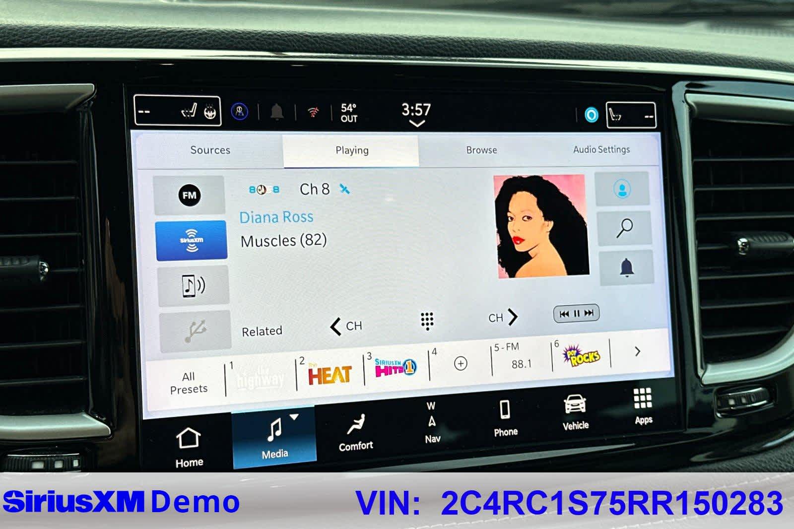 Used 2024 Chrysler Pacifica - photo 32