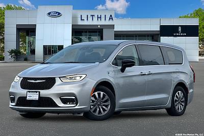 Used 2024 Chrysler Pacifica Select Minivan for sale #RR150283PR - photo 1