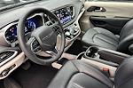 Used 2024 Chrysler Pacifica Select Minivan for sale #RR177927PRC - photo 12