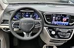 Used 2024 Chrysler Pacifica Select Minivan for sale #RR177927PRC - photo 15