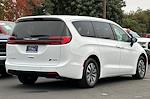 Used 2024 Chrysler Pacifica Select Minivan for sale #RR177927PRC - photo 3