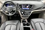 Used 2024 Chrysler Pacifica Select Minivan for sale #RR177927PRC - photo 4