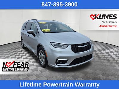 Used 2023 Chrysler Pacifica - photo 1