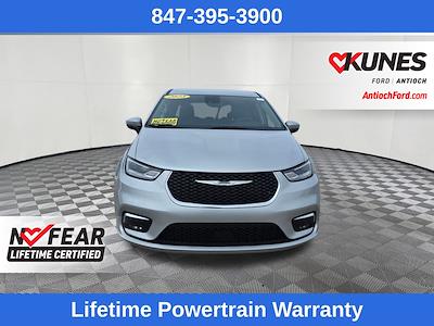 Used 2023 Chrysler Pacifica - photo 1