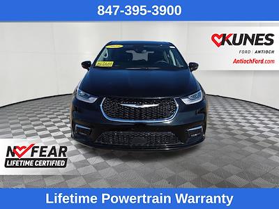 Used 2024 Chrysler Pacifica - photo 1