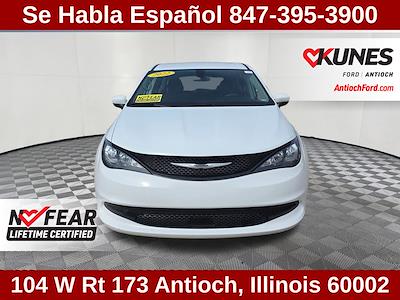 Used 2022 Chrysler Voyager - photo 1