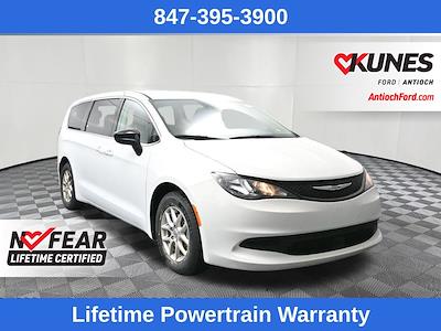 Used 2024 Chrysler Voyager - photo 1