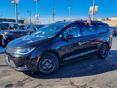 Used 2020 Chrysler Pacifica Limited Minivan for sale #X15507A - photo 1