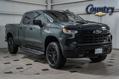 New 2025 Chevrolet Silverado 1500 LT Crew Cab 4x4 Pickup for sale #50226 - photo 1