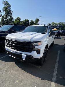 New 2025 Chevrolet Silverado 1500 Custom Crew Cab 4x4 Pickup for sale #50409 - photo 1