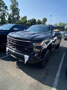 New 2025 Chevrolet Silverado 1500 Custom Crew Cab 4x4 Pickup for sale #50430 - photo 1