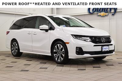 Used 2025 Honda Odyssey - photo 1