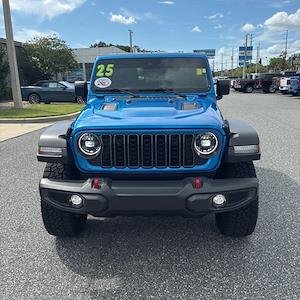 2025 Jeep Gladiator Crew Cab 4WD Pickup for sale #P1079Z - photo 2