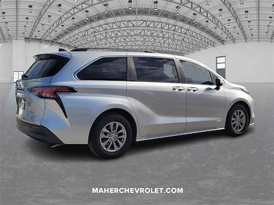 2021 Toyota Sienna FWD Minivan for sale #251575A - photo 2