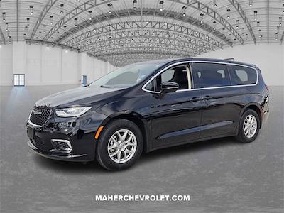 Used 2024 Chrysler Pacifica - photo 1