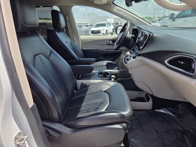 Used 2023 Chrysler Pacifica - photo 19
