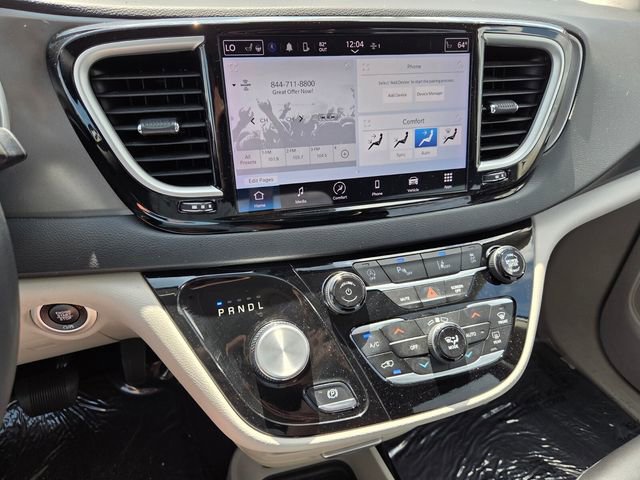 Used 2023 Chrysler Pacifica - photo 23