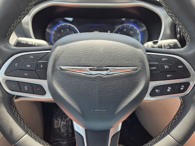 Used 2023 Chrysler Pacifica - photo 33