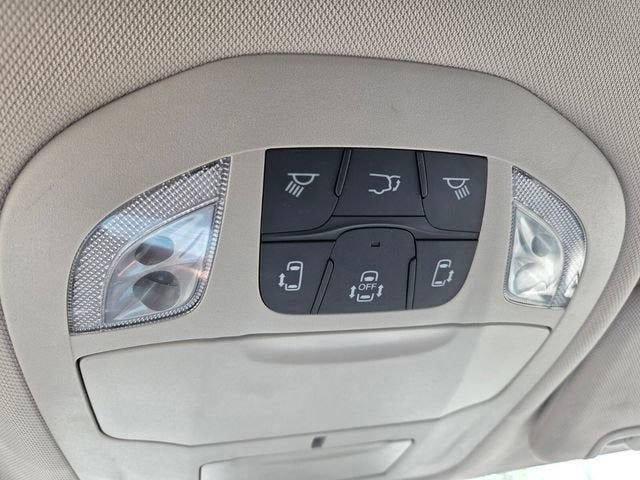 Used 2023 Chrysler Pacifica - photo 34