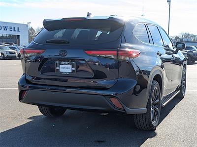 Used 2021 Toyota Highlander XLE for sale #TH251206C - photo 2