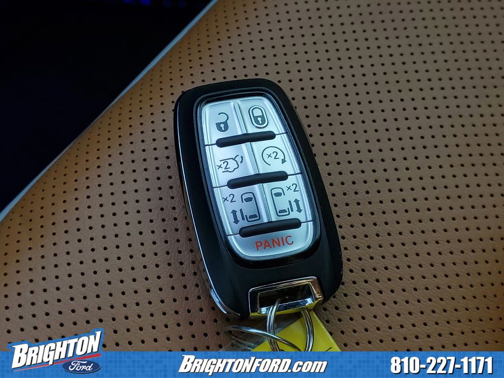 Used 2021 Chrysler Pacifica - photo 37
