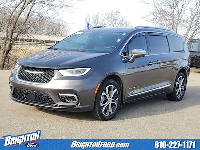 Used 2021 Chrysler Pacifica - photo 2