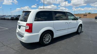 Used 2016 Chrysler Town and Country Minivan for sale #63254 - photo 2