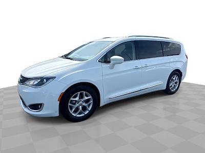 2018 Chrysler Pacifica FWD Minivan for sale #63477 - photo 1