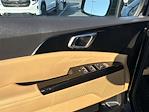 Used 2024 Kia Carnival EX Minivan for sale #63901 - photo 23