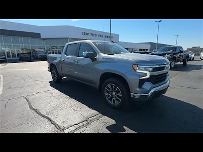 Used 2025 Chevrolet Silverado 1500 LT Crew Cab for sale #12498 - photo 2