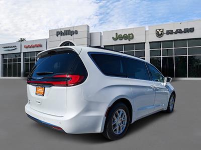 Used 2022 Chrysler Pacifica Touring L FWD Minivan for sale #22860 - photo 2