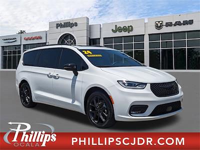 2024 Chrysler Pacifica FWD Minivan for sale #25121 - photo 1