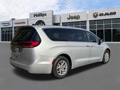 Used 2024 Chrysler Pacifica Touring L Minivan for sale #25319 - photo 2