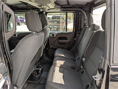 Used 2022 Jeep Gladiator - photo 1