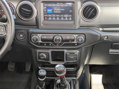 Used 2022 Jeep Gladiator - photo 1