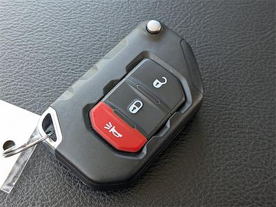 Used 2025 Jeep Gladiator - photo 1