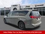 Used 2025 Chrysler Pacifica Select Minivan thumbnail 5