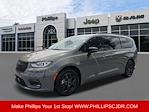 Used 2025 Chrysler Pacifica Select Minivan thumbnail 7