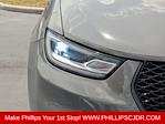 Used 2025 Chrysler Pacifica Select Minivan thumbnail 8