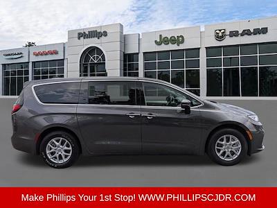 2023 Chrysler Pacifica FWD Minivan for sale #25476 - photo 2